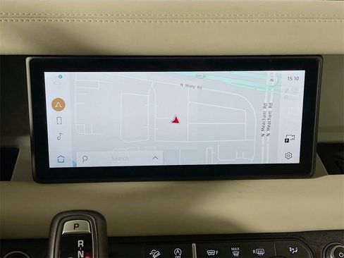 Used 2024 Land Rover Defender 110 S image 13