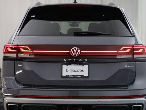 New 2026 Volkswagen Atlas Peak Edition image 15