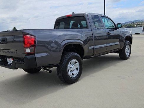 Used 2019 Toyota Tacoma SR RWD image 8