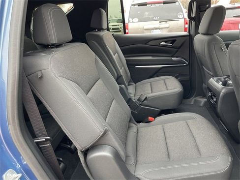 Used 2024 Chevrolet Traverse LT image 26