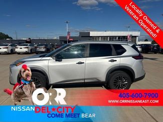 Used 2024 Nissan Rogue S FWD video 2