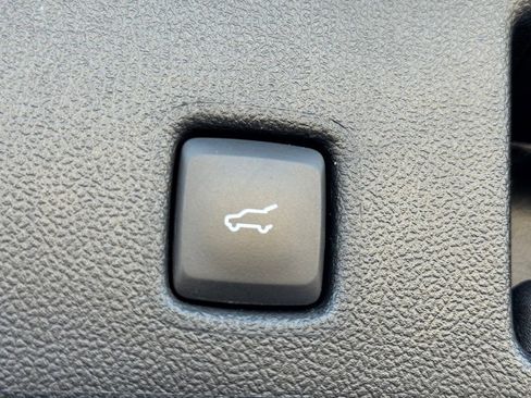 Used 2022 Ford Escape Titanium w/ Class II Trailer Tow Package image 35