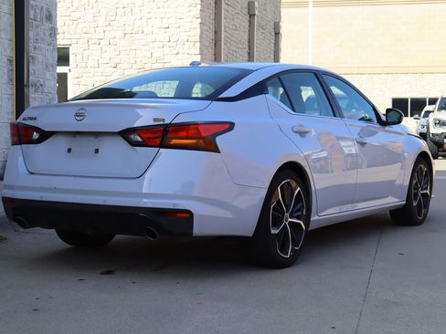 Used 2025 Nissan Altima 2.5 SR FWD image 3