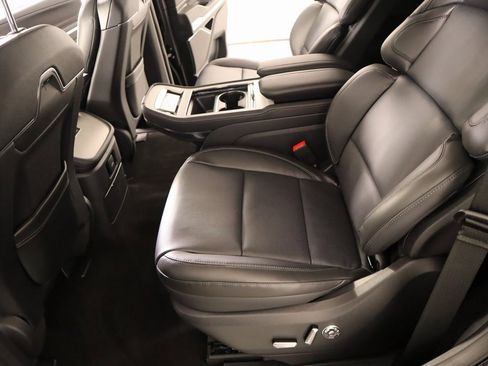 New 2025 Lincoln Navigator Reserve w/ Jet Appearance Package image 13