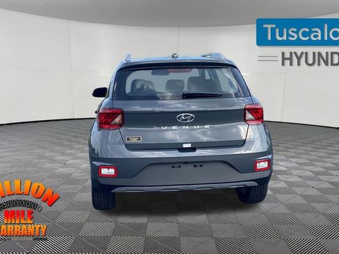 New 2025 Hyundai Venue SEL image 8