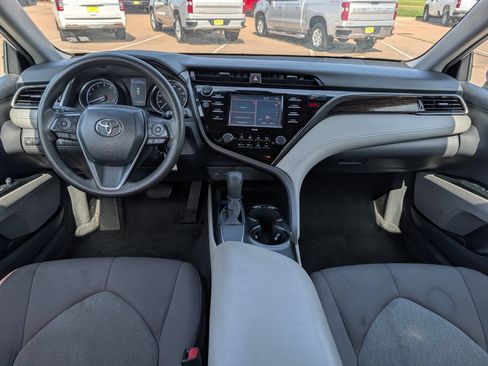 Used 2020 Toyota Camry LE FWD image 13