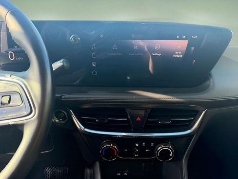 Used 2025 Buick Encore GX Preferred FWD image 14