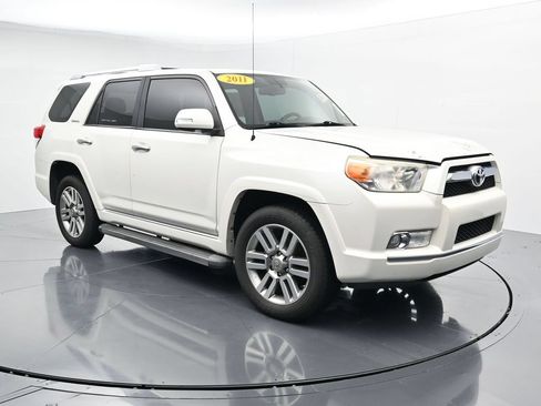 Used 2011 Toyota 4Runner Limited AWD/4WD image 2