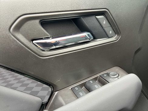 Certified 2025 Chevrolet Colorado Z71 w/ Midnight Edition image 23