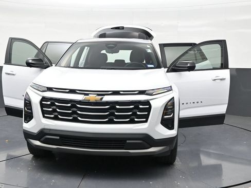 Used 2025 Chevrolet Equinox LT w/ Safety and Technology Package FWD image 34