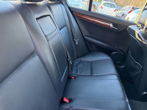 Used 2011 Mercedes-Benz C 300 4MATIC Sedan image 17