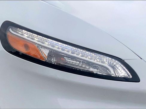 Used 2018 Jeep Cherokee Latitude AWD/4WD image 27