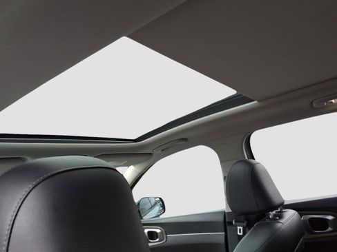 Used 2023 Kia Sorento X-Line EX image 16