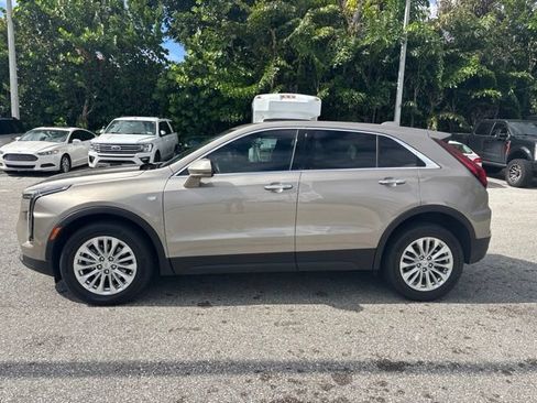 Used 2024 Cadillac XT4 Luxury FWD image 4