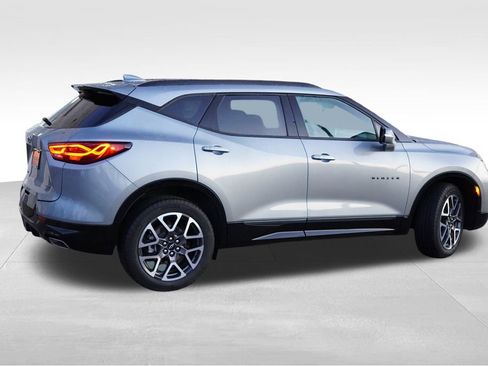 Certified 2025 Chevrolet Blazer RS image 5