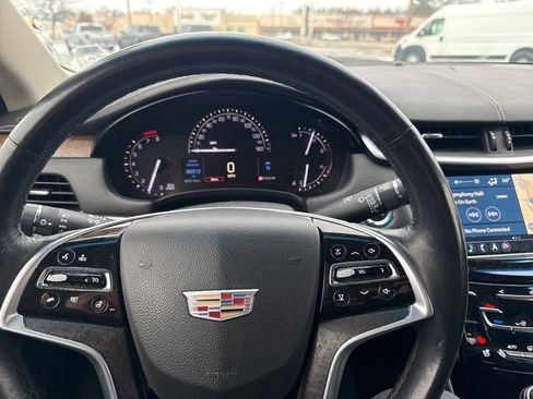 Used 2018 Cadillac XTS Luxury image 15