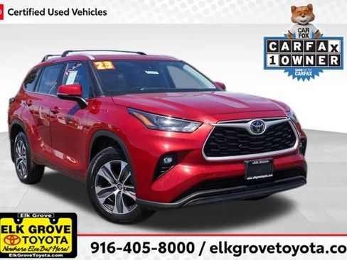Certified 2023 Toyota Highlander XLE image 1