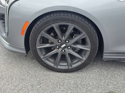 Used 2025 Cadillac CT4 Sport RWD image 10