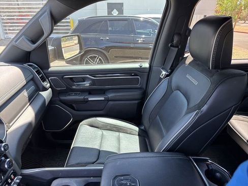 Used 2022 RAM 1500 Laramie AWD/4WD image 10