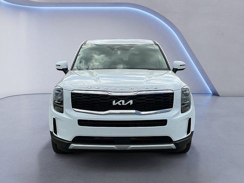 Used 2022 Kia Telluride LX image 8