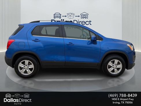 Used 2016 Chevrolet Trax LT w/ LT Sun and Sound Package image 5