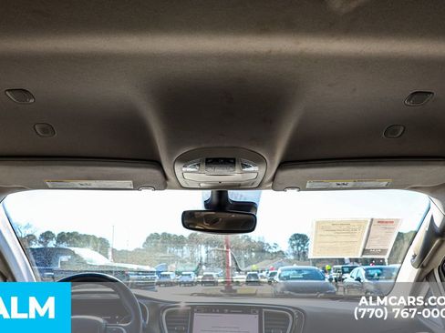 Used 2023 Chrysler Pacifica Touring-L image 63