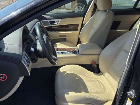 Used 2012 Jaguar XF image 2