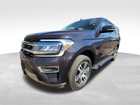 Used 2024 Ford Expedition Limited AWD/4WD image 2