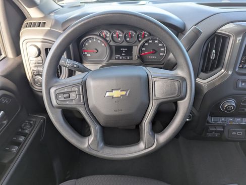 Certified 2025 Chevrolet Silverado 2500 Custom w/ Custom Value Package image 22