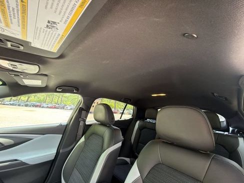 Used 2024 Buick Envista Preferred w/ Convenience I Package FWD image 22