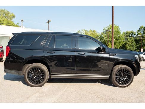 Used 2023 GMC Yukon AT4 w/ AT4 Premium Plus Package AWD/4WD image 9