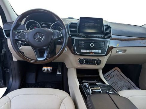 Used 2016 Mercedes-Benz GLE 400 4MATIC image 10