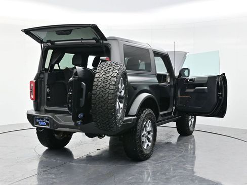 Used 2023 Ford Bronco Badlands image 50