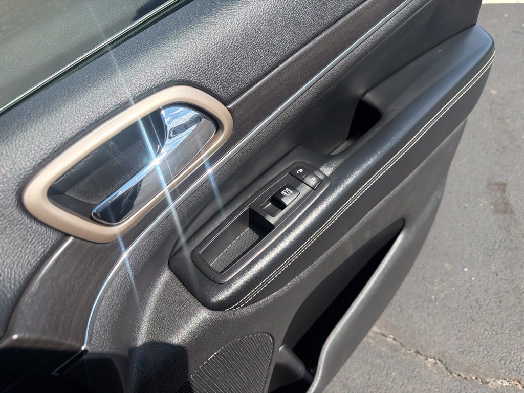 Used 2015 Jeep Grand Cherokee Limited AWD/4WD image 43