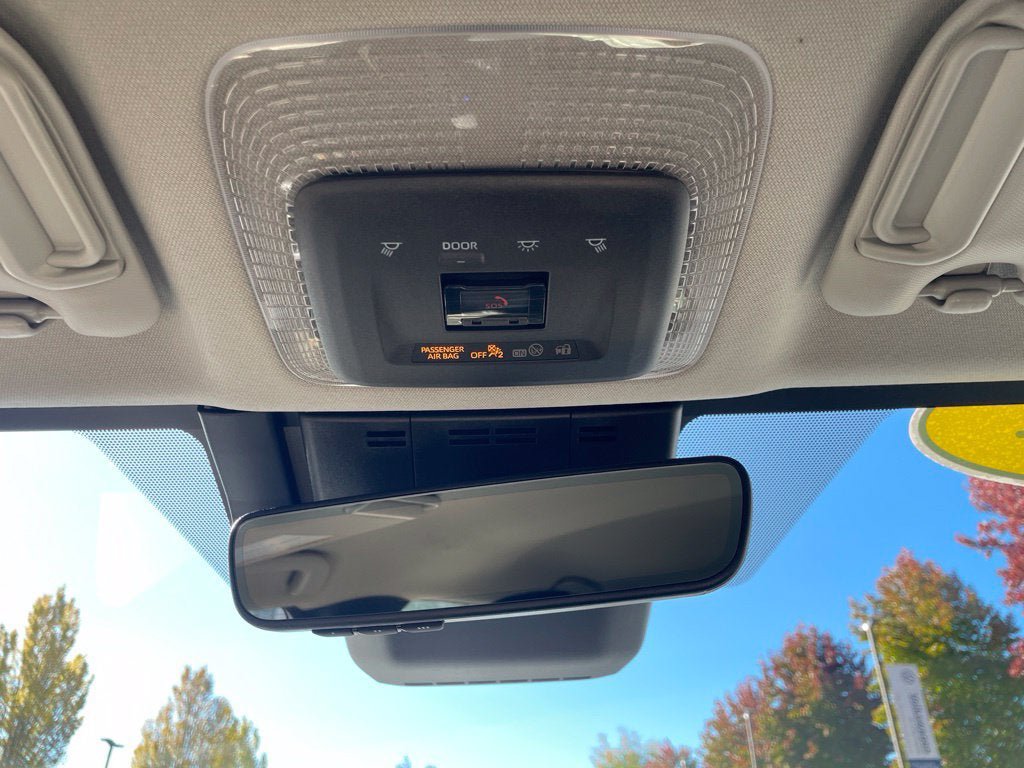 Used 2024 Toyota Prius XLE AWD/4WD image 19