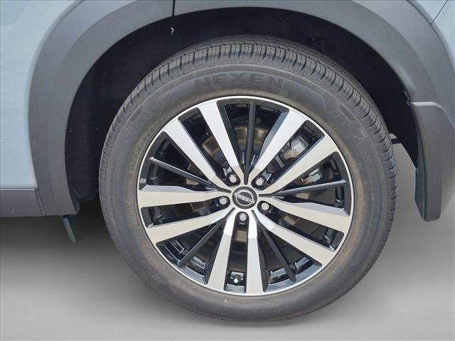Used 2024 Nissan Pathfinder Platinum FWD image 22