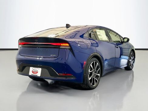 New 2026 Toyota Prius Plug-In Hybrid FWD image 4