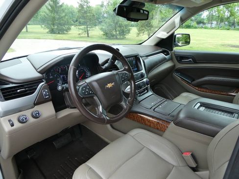 Used 2017 Chevrolet Tahoe Premier AWD/4WD image 10