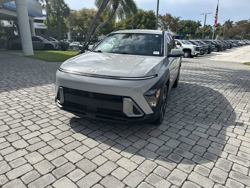 Used 2025 Hyundai Kona SEL FWD image 20