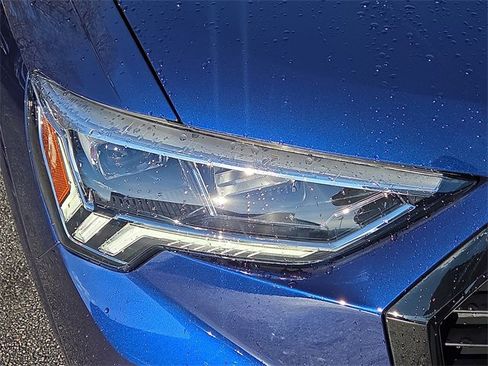 Certified 2025 Audi Q3 2.0T Premium w/ Convenience Package image 9