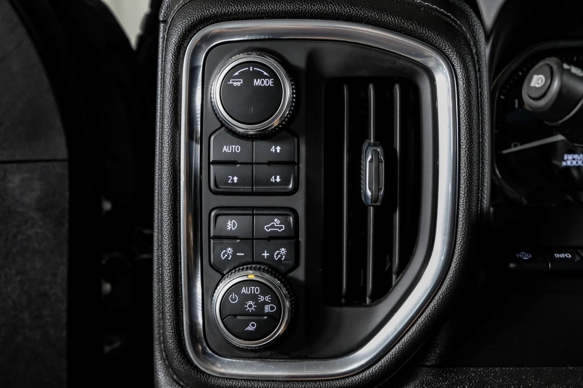 Used 2022 GMC Sierra 2500 Denali w/ Denali Black Diamond Edition AWD/4WD image 27