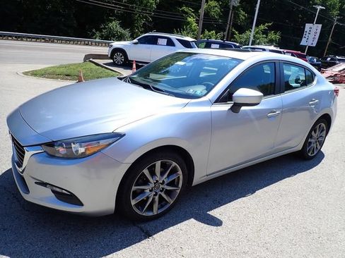 Used 2018 MAZDA MAZDA3 Touring FWD image 7
