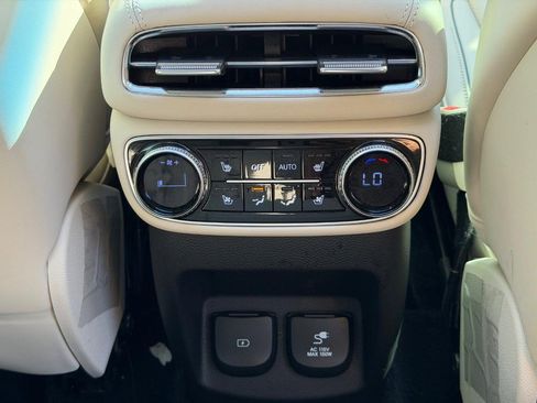 Used 2024 Genesis GV80 3.5T Advanced AWD/4WD image 15