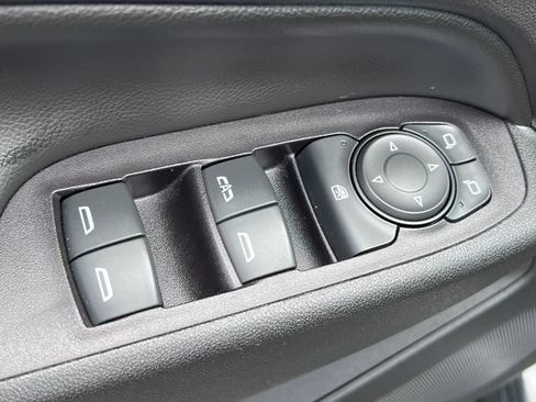 Used 2020 Chevrolet Equinox LT w/ Driver Convenience Package AWD/4WD image 15