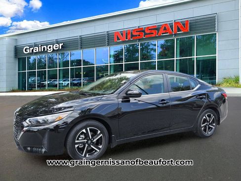 Used 2025 Nissan Sentra SV FWD image 2