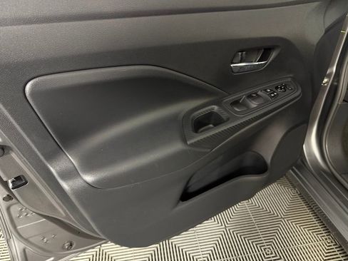 Used 2025 Nissan Versa SV image 24