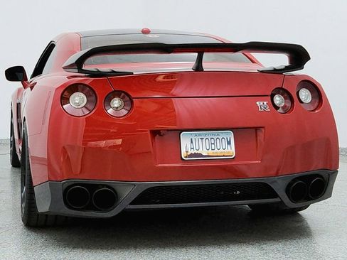 Used 2009 Nissan GT-R Premium image 4
