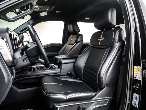 Used 2023 Ford F250 Platinum image 18