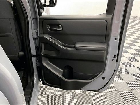 New 2026 Nissan Frontier SV w/ Tow Package image 32