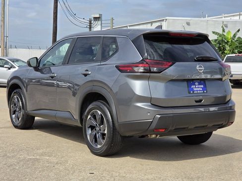 Used 2025 Nissan Rogue SV FWD image 7